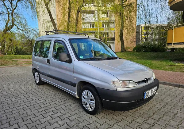 samochody osobowe Peugeot Partner cena 5000 przebieg: 220000, rok produkcji 2000 z Stopnica